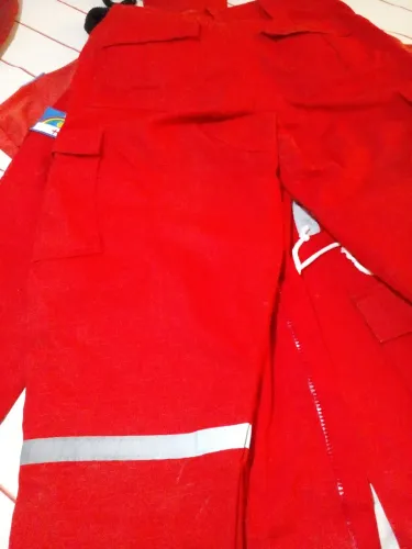 Conjunto completo de bombeiro