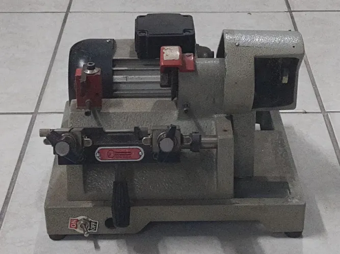 Máquina de fazer chave 