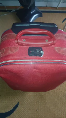 Mala de viagem 80 reais ótimo estado