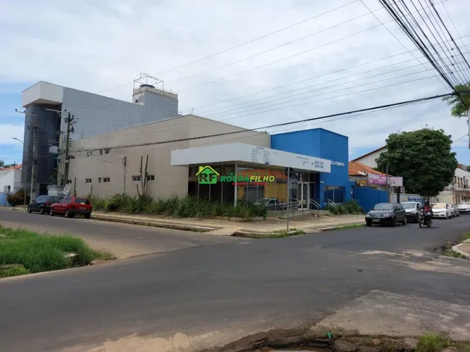 Prédio à venda. 460 m² por 2300000,00 - Centro - Teresina/PI