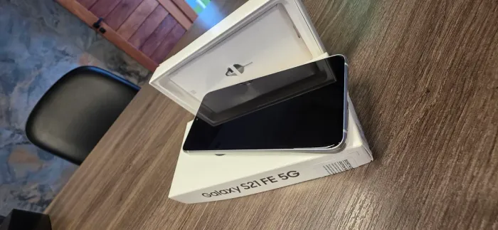 Samsung Galaxy S21 FE 5G Impecável | Tela, Bateria e Traseira Novas
