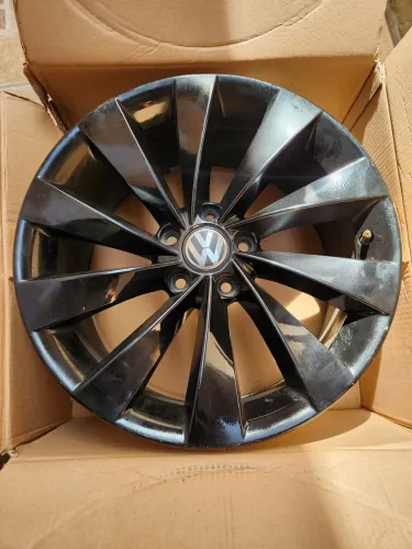 Jogo de rodas aro 18 Passat Jetta Variant Saveiro 
