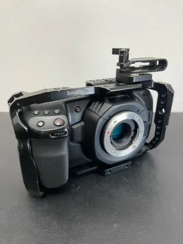 Câmera Black Magic Pocket 4K