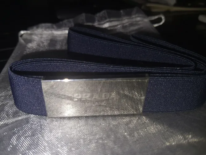 Elástico Prada azul 80 cm.