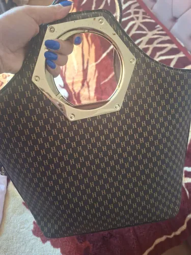 Bolsa marrom versátil