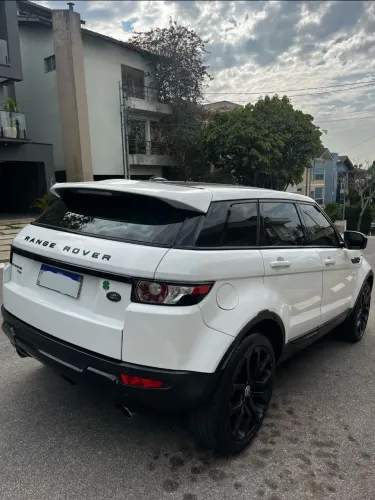 Land Rover Range Rover Evoque Pure 2.0 Aut. 5P 2012