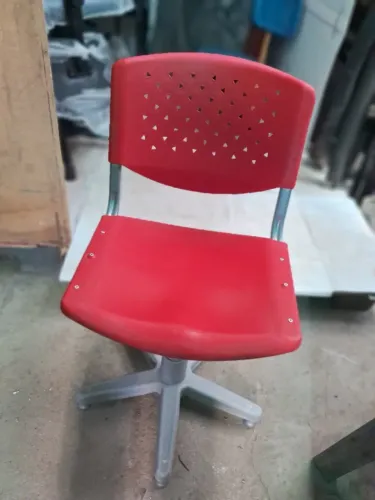 Cadeira Giratória Vermelha C/ Regulagem de altura C/ Garantia (Aceitamos Cartões 3x)