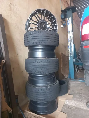 Rodas e pneus zero!