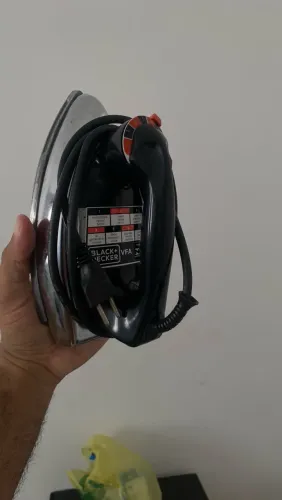 Ferro De Passar Black+decker Vfa Preto cromado 127v clássico