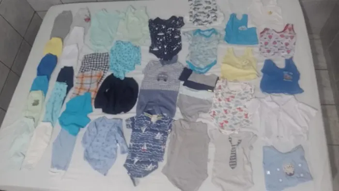 Bodyes, calças e camisas infantil menino