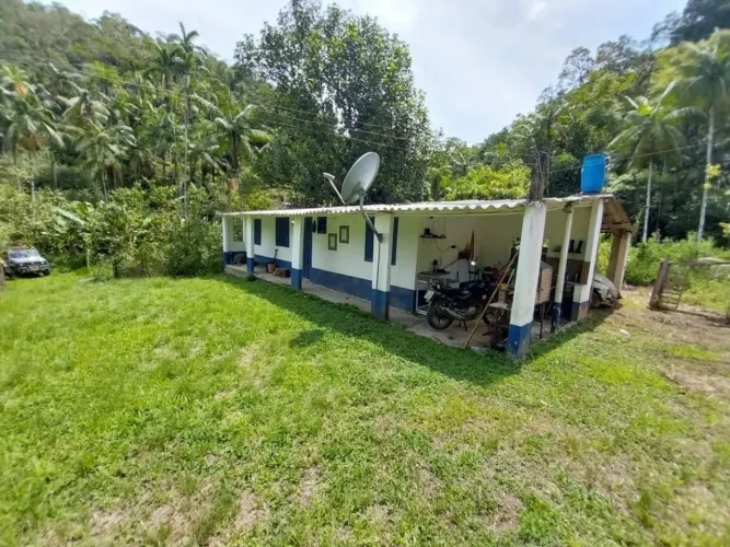 Chácara com 6 quartos à Venda, Estrada do Sertãozinho - Miracatu