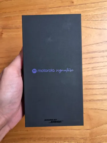 Motorola Signature 5G - 512GB 24GB (12GB RAM + 12GB RAM Boost) Novo e Lacrado + Nota