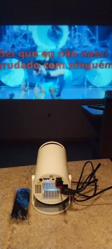 Projetor branco pra copa