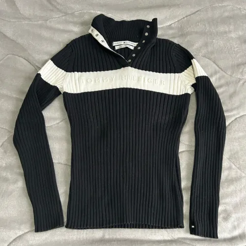 Blusa Tommy Hilfinger canelada