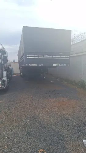 Vendo ou troco carreta Graneleira Randon 2021 com ou sem Pneus.