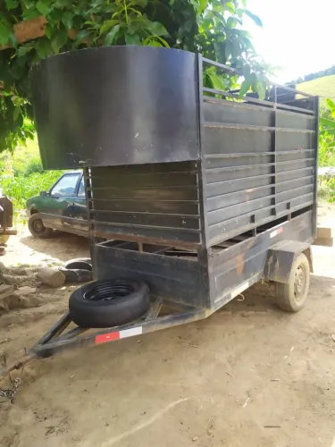 Carretinha Boiadeira/Reboque Reforçada - Excelente Estado