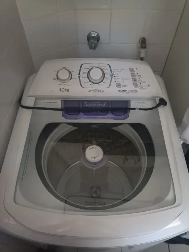Lavadora/máquina de lavar-  Electrolux de 12kg com tecnologia Jet&Clean.