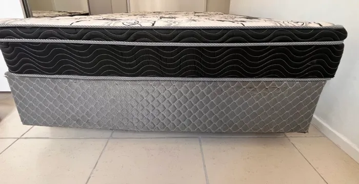 ? COLCHÃO + BASE ORTOBOM CASAL ? R$ 200