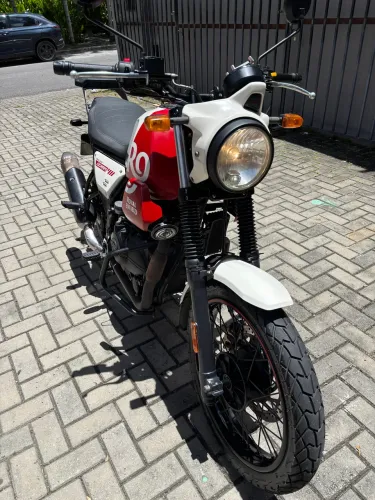ROYAL ENFIELD SCRAM 411 