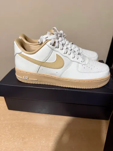 Tênis Nike Air Force 1 branco/bege 39 novo na caixa
