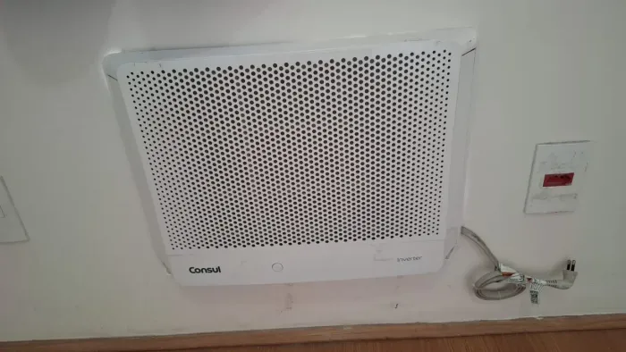 Vendo ar-condicionado de janela pouquíssimo usado