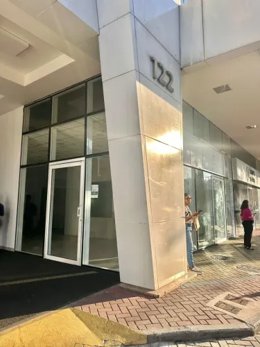 Loja/Ponto Comercial com Localização Estratégica e Alta Visibilidade!