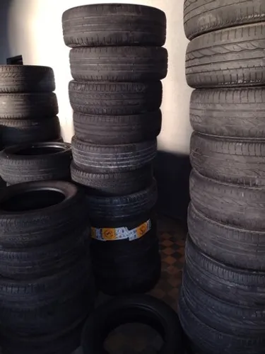 Pneus 215/50R17 Pirelli, Goodyear, Michelin - Meia vida - R$150,00 cada !