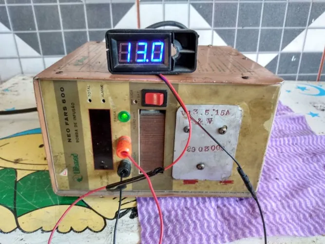 01 Fonte estabilizada de 15 Amp