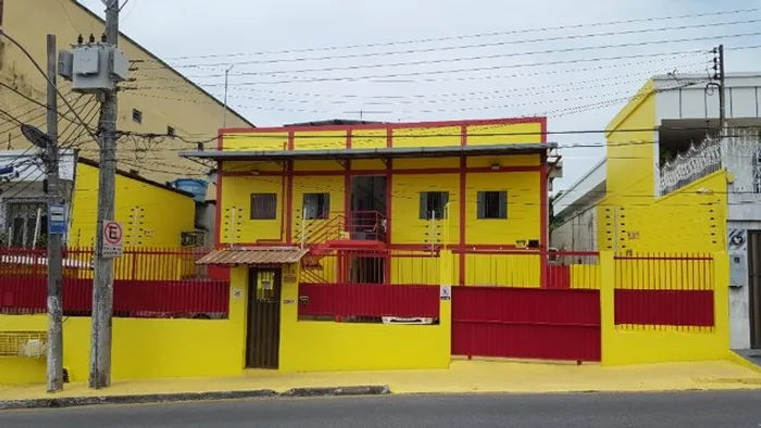 Apto. de 1 Quarto,1 Banheiro,1 Cozinha.Area de lazer comunitaria.Valor: 850 R$