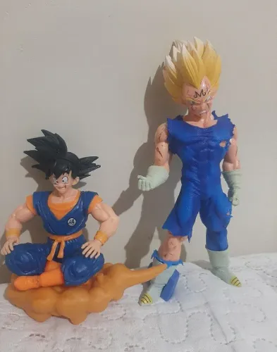 Lote bonecos dragon ball goku e vegeta