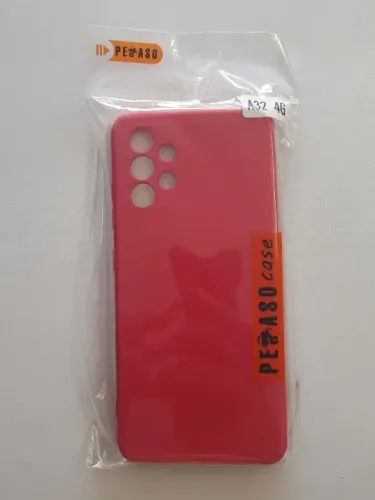 capinha de celular vermelha