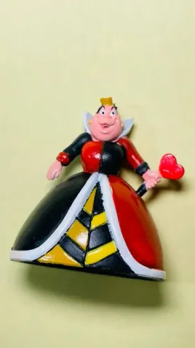 Rainha de Copas - miniatura Disney Parks - altura 3 cm - de Alice no País das Maravilhas