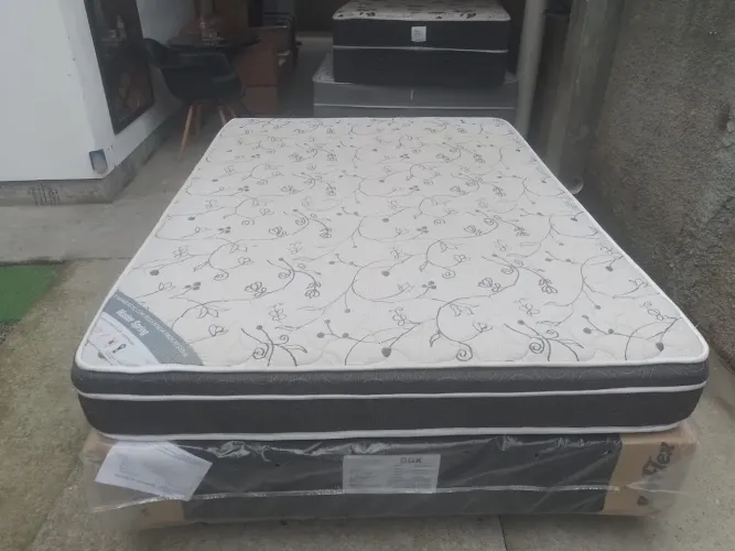Cama Box Casal colchão de molas ensacadas
