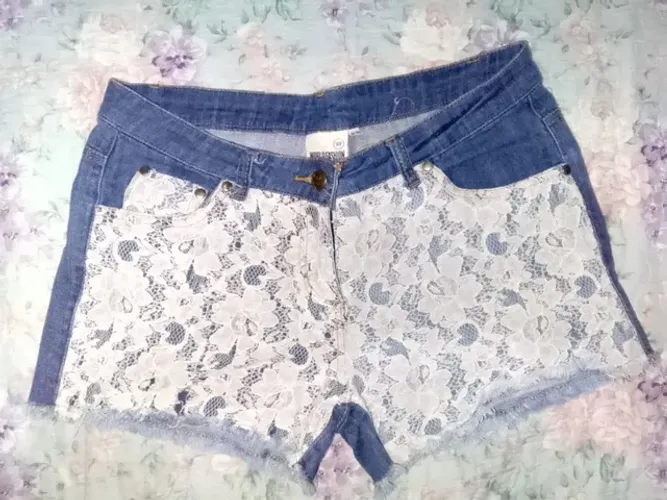 3 SHORTS FEM. N°40. (WORLD FASHION/MAGIC JEANS/CROCKER TEEN)