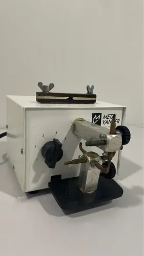 Máquina de solda a ponto