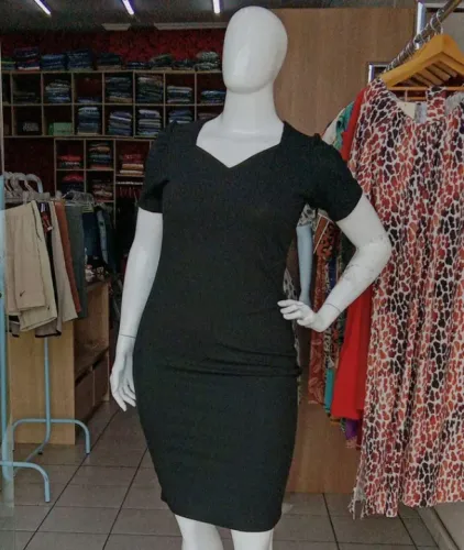 vestido tubinho preto M e GG