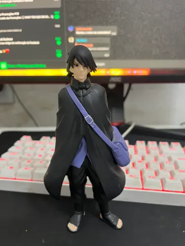 Action Figure Sasuke Uchiha