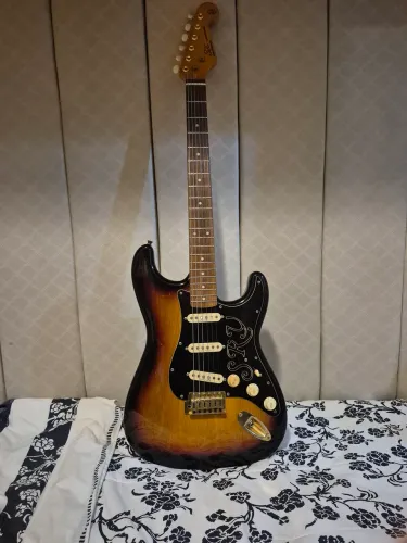 Guitarra SX SKY