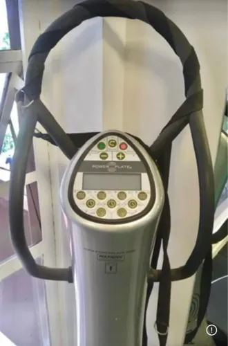 POWER PLATE. Plataforma vibratória.