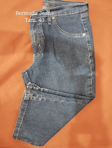 Bermuda Jeans Feminino na Tam. 40