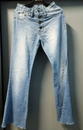 Calça jeans flare 