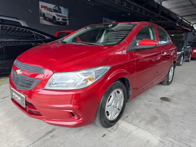 ONIX HATCH JOY 1.0 8V FLEX 5P MEC.  VERMELHA 2017/2018