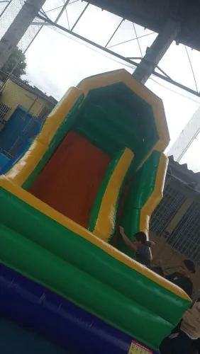 LOCAÇÃO DE BRINQUEDOS INFLÁVEIS