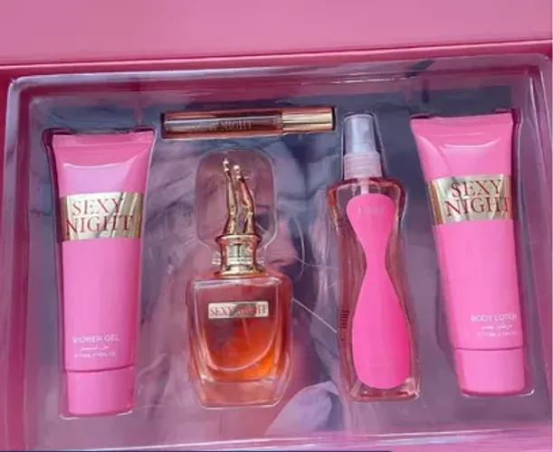 Kit Lovali- ( Perfume 100 ml + Perfume 10ml+Gel de banho+Body splash+Hidratante ) z1092 c