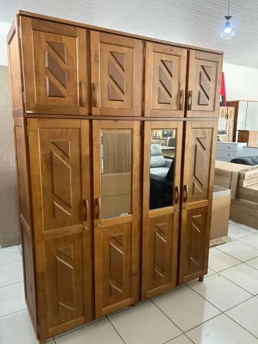 Guarda-Roupa Amadeirado 4 Portas com maleiro
