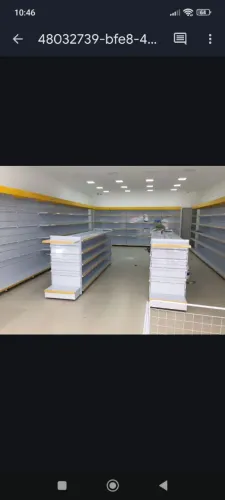 Prateleiras e Expositores para farmácia 
