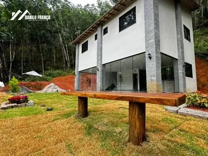 Vende-se chácara com imóvel duplex de alto padrão localizado na Rota da Ferradura (Guarapa