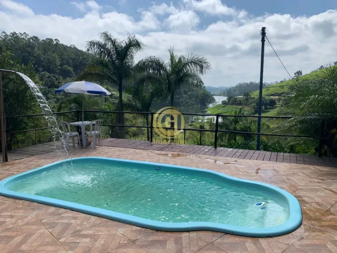 3 suítes piscina com cascata e hidro garagem coberta para barco ou carro rampa com acesso