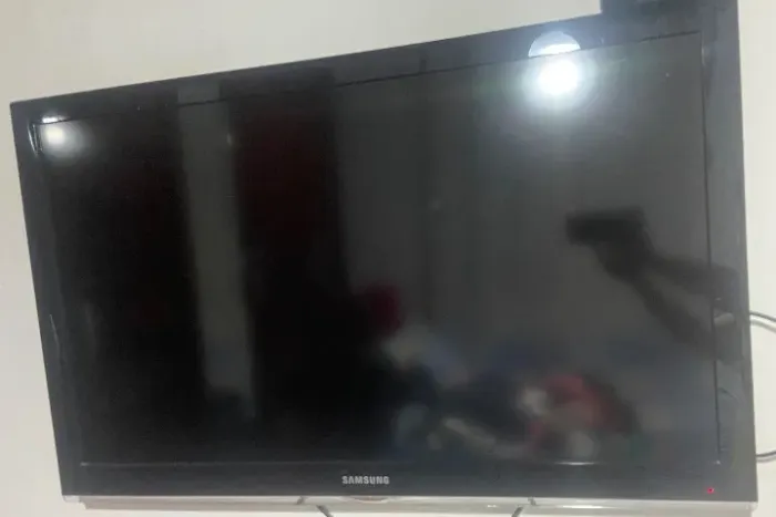 TV SAMSUNG LCD - 40 POLEGADAS