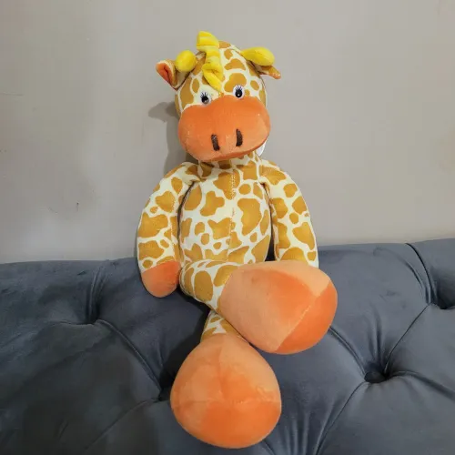 Girafa de Pelúcia Fofinha